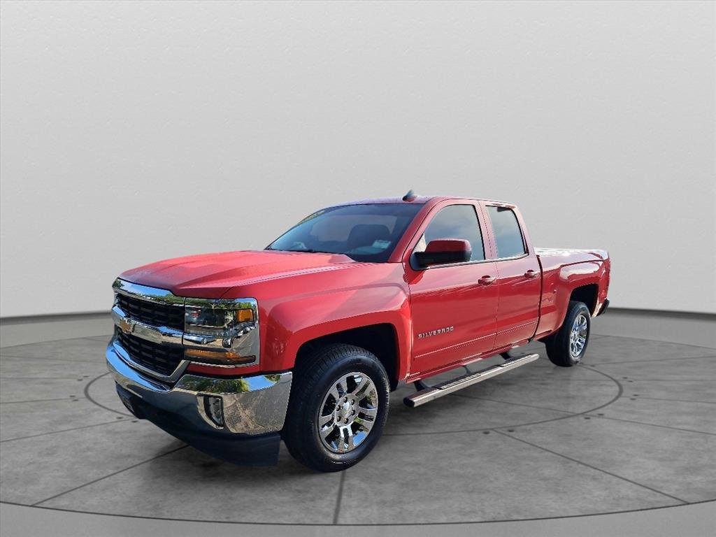 2018 Chevrolet Silverado 1500 LT photo 2