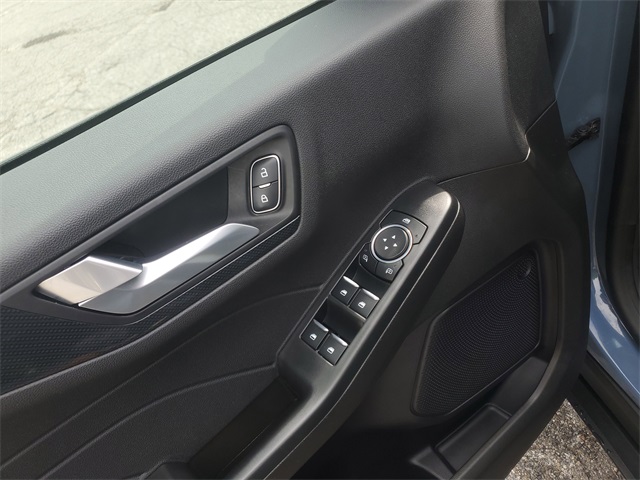 2023 Ford Escape ST-Line photo 9