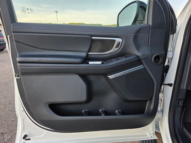 2025 Ford Expedition Platinum photo 4