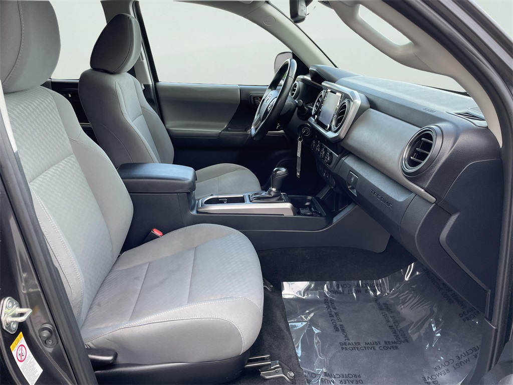 2020 Toyota Tacoma SR5 photo 15