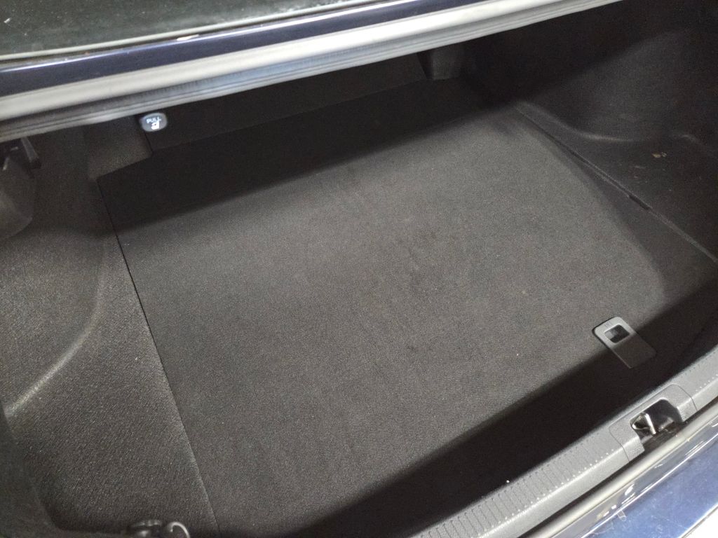 2022 Toyota Camry XSE photo 19