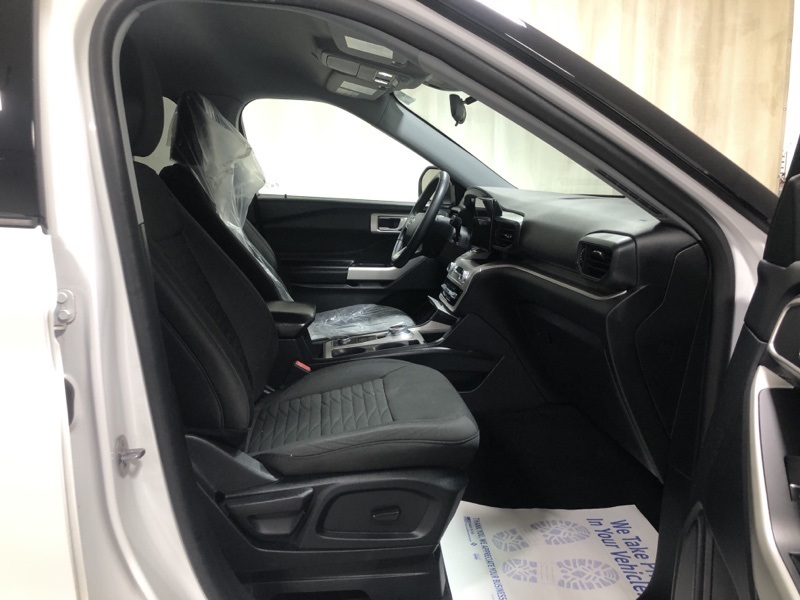 2021 Ford Explorer XLT Sport photo 11