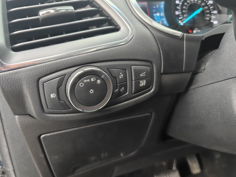 2019 Ford Edge Titanium photo 12