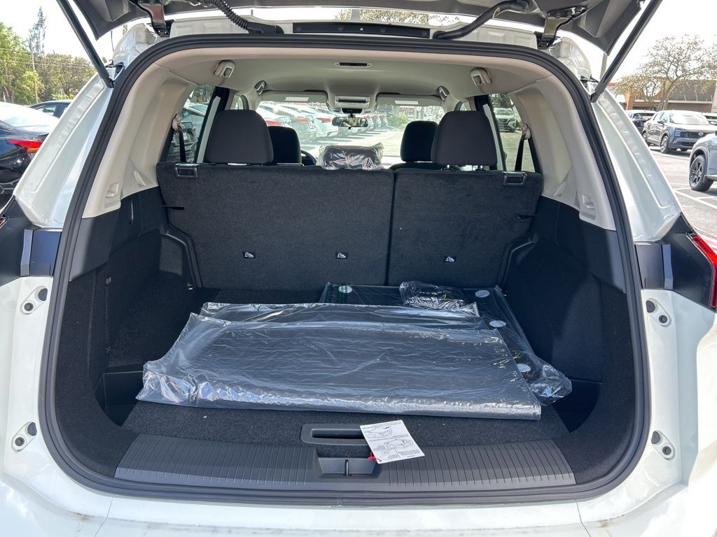 2025 Nissan Rogue S photo 44