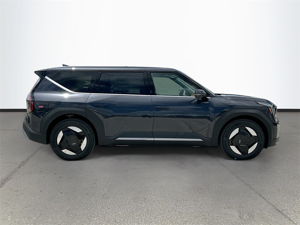 2026 Kia EV9 Light photo 7