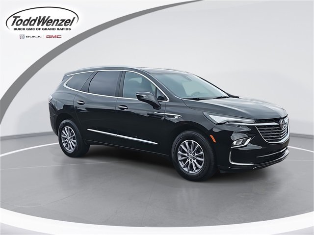 2024 Buick Enclave Essence's photo