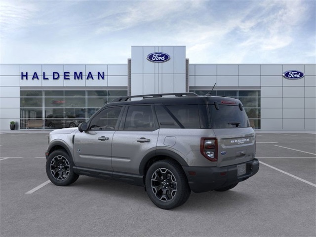 2025 Ford Bronco Sport Outer Banks photo 3