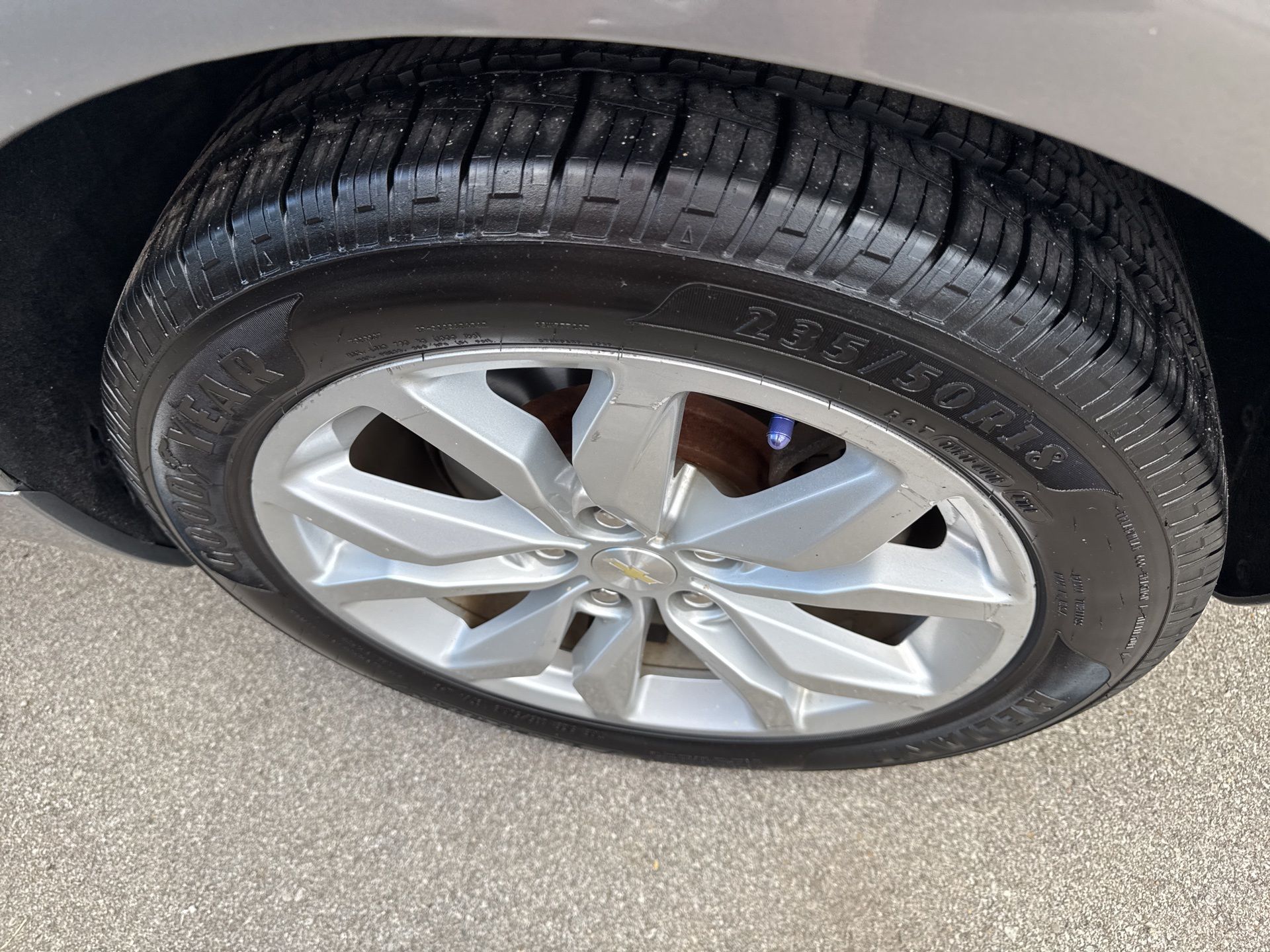 2019 Chevrolet Impala 1LT photo 2