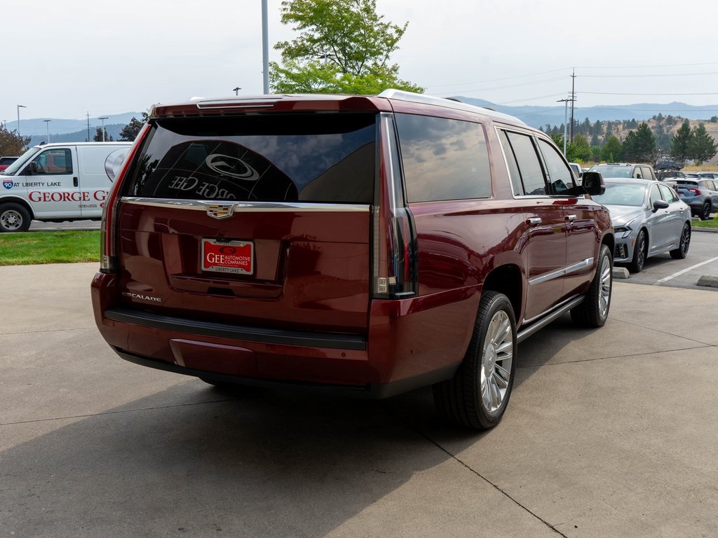 2018 Cadillac Escalade ESV Platinum photo 4