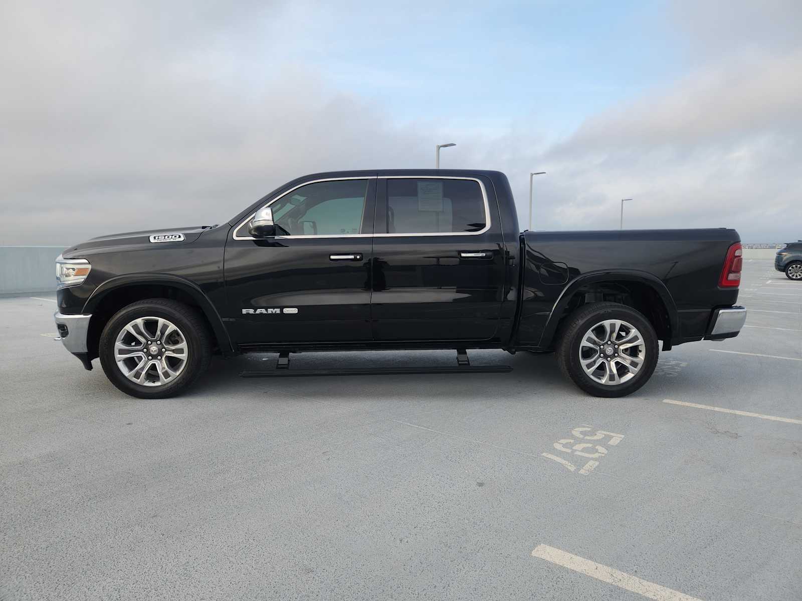 2019 Ram 1500 Longhorn photo 4
