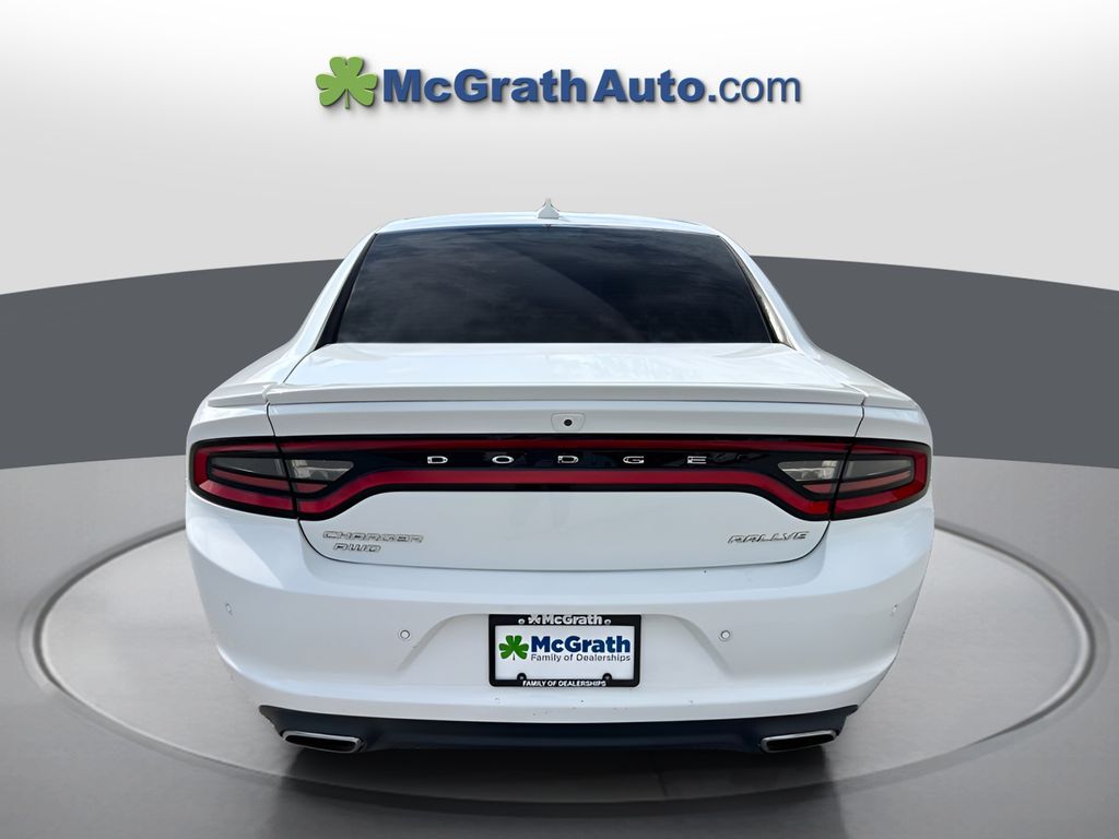 2016 Dodge Charger SXT photo 7