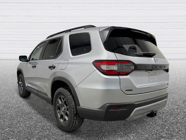 2025 Honda Pilot TrailSport photo 2