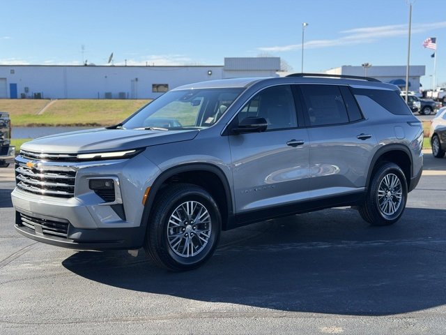 2026 Chevrolet Traverse photo 3