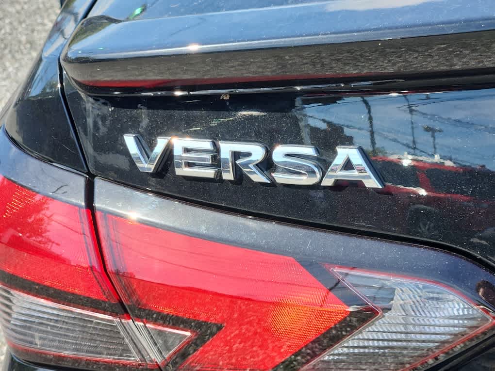 2025 Nissan Versa SR photo 17
