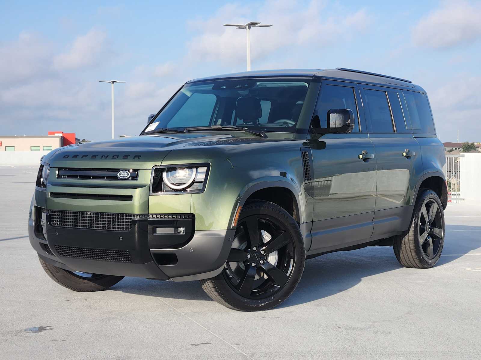 2026 Land Rover Defender S's photo