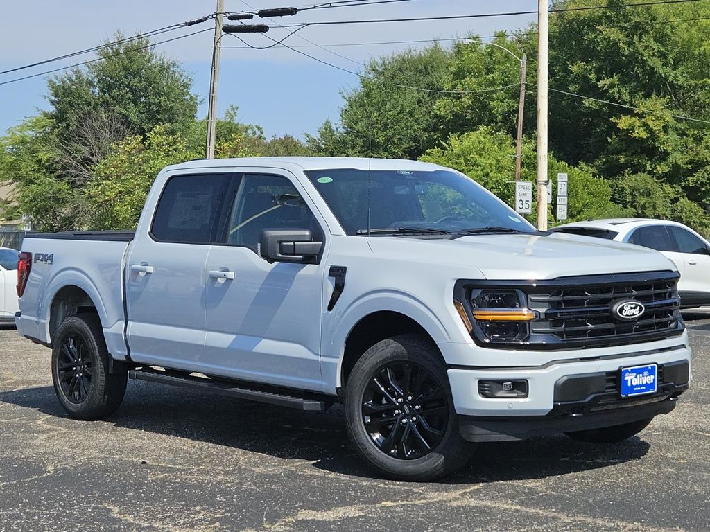 2025 Ford F-150 XLT photo 2