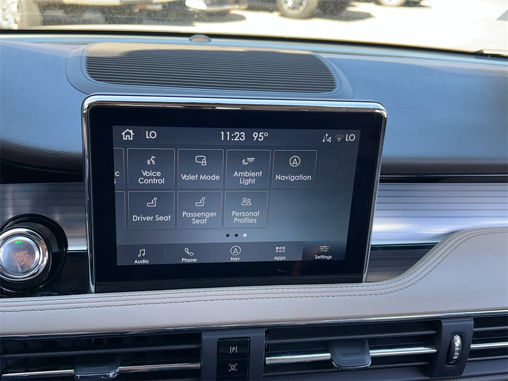 2021 Lincoln Corsair Standard photo 20