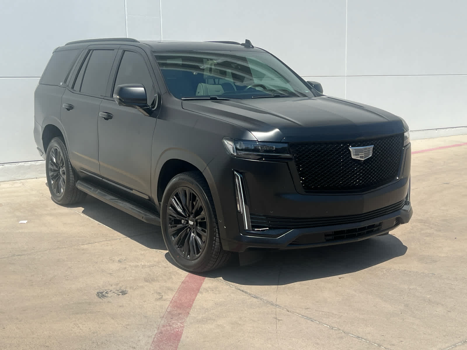 2022 Cadillac Escalade Sport photo 2