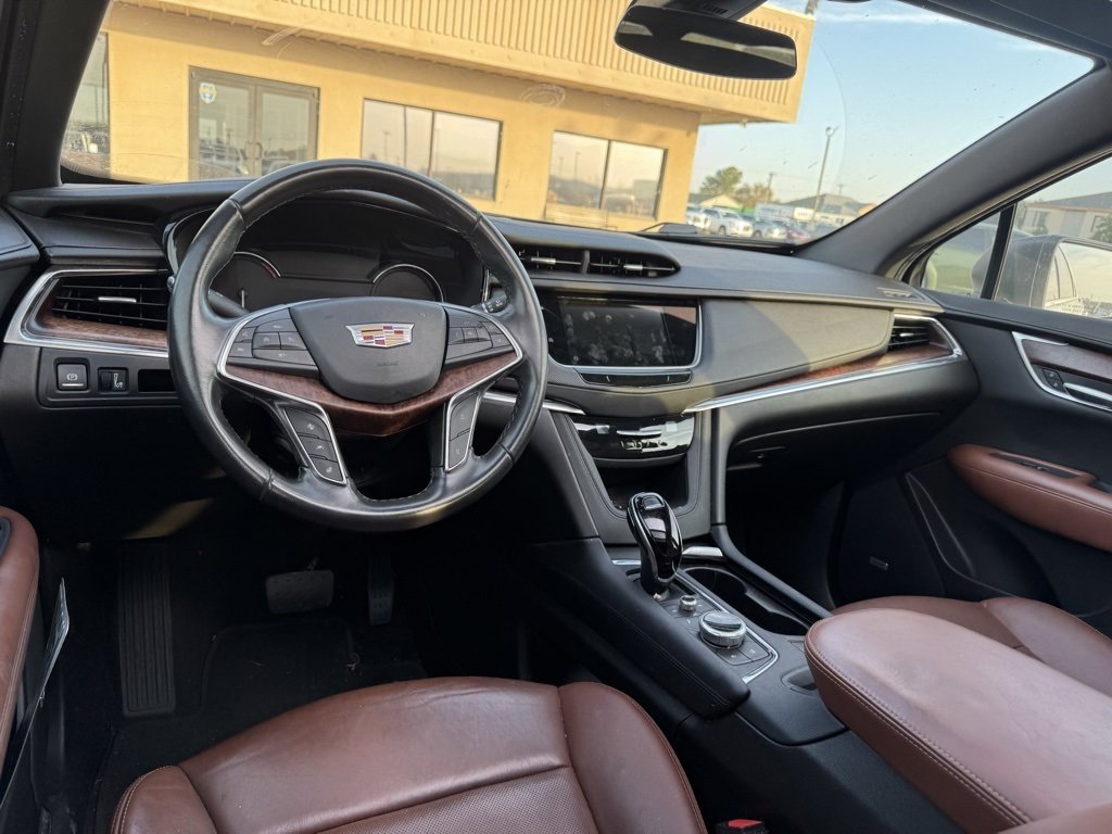 2021 Cadillac XT4 Premium Luxury photo 3