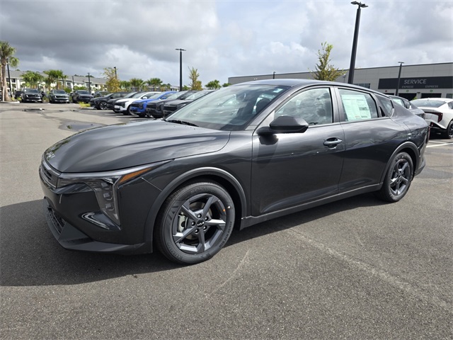 2025 Kia K4 LXS photo 2