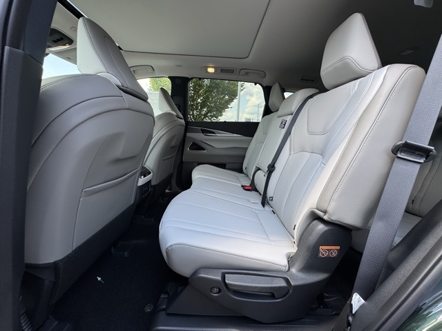 2026 Infiniti QX60 Luxe photo 31