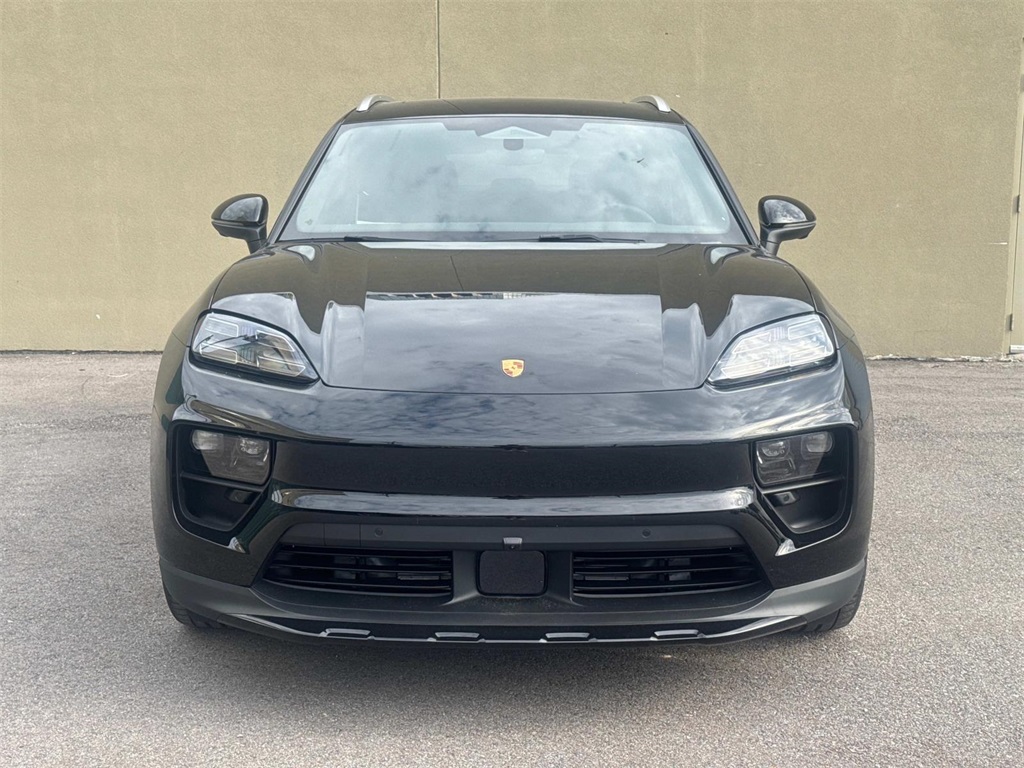 2025 Porsche Macan Electric photo 4