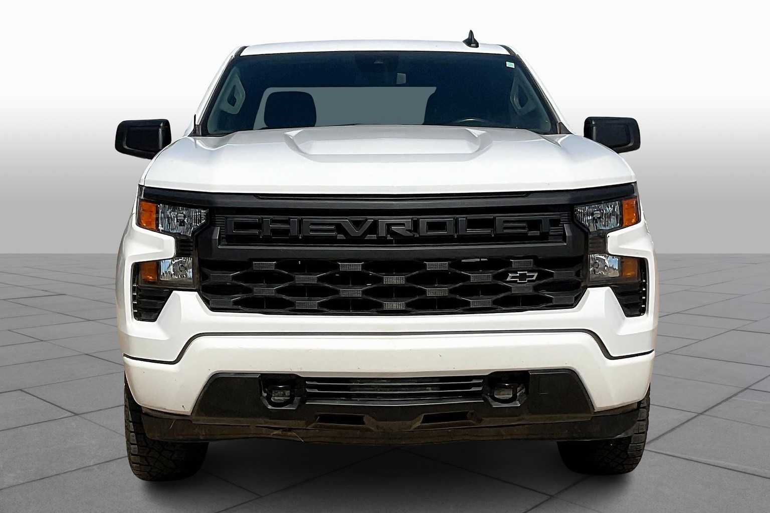 2024 Chevrolet Silverado 1500 Custom photo 3