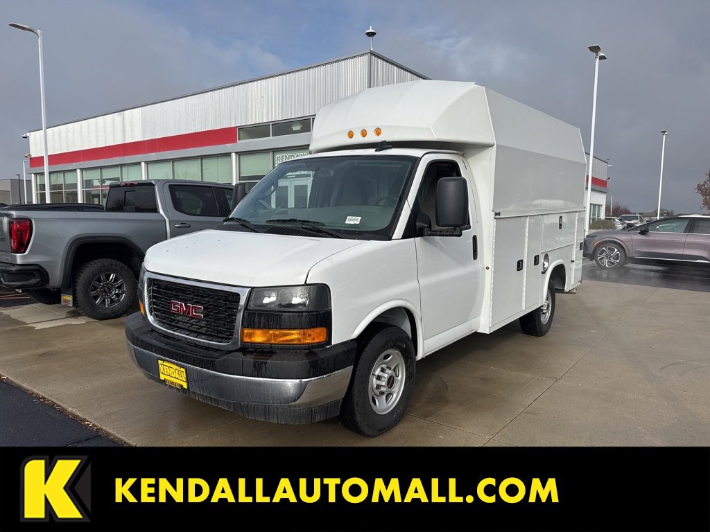 2024 GMC Savana Cutaway Work Van's photo