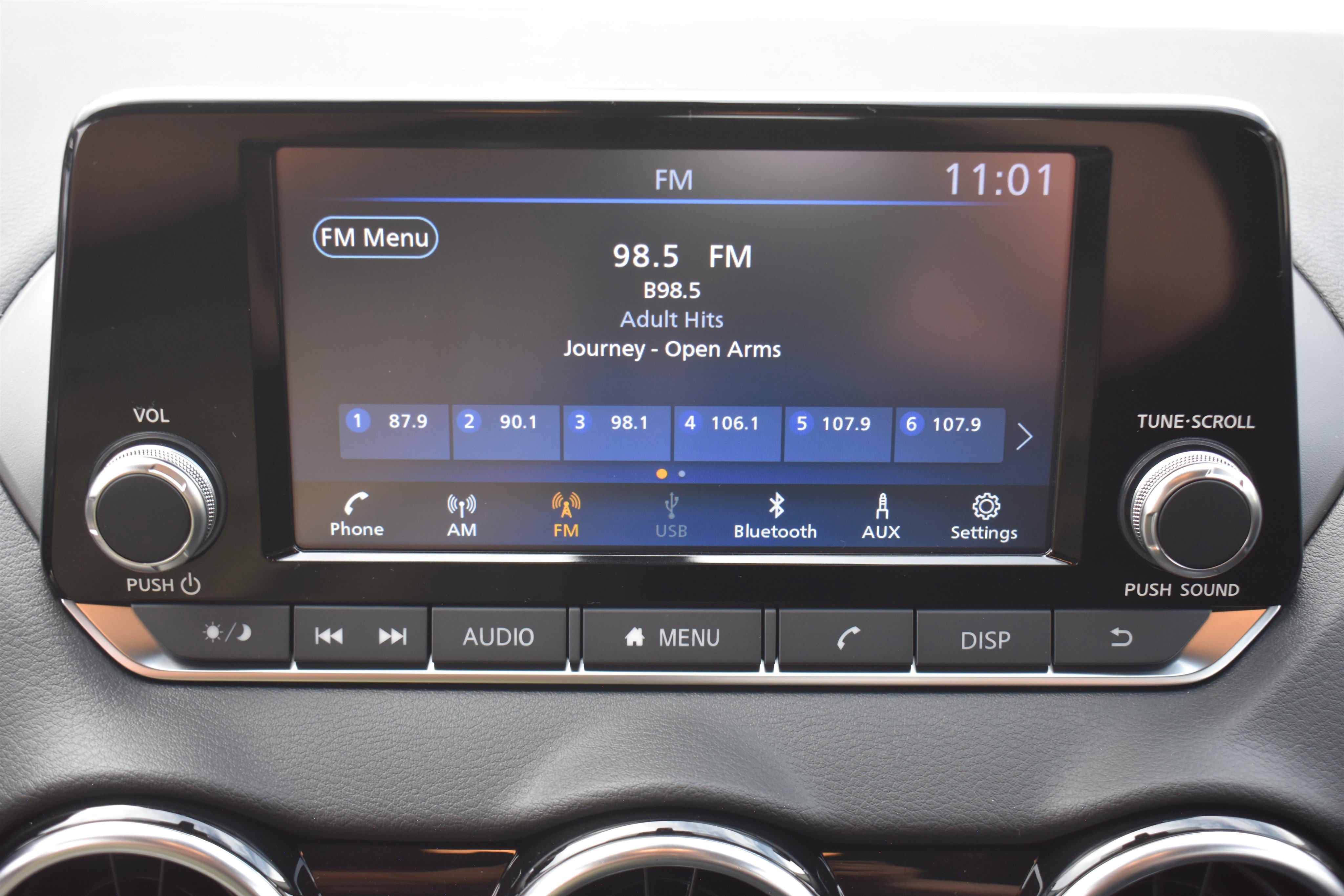 2025 Nissan Sentra S photo 12