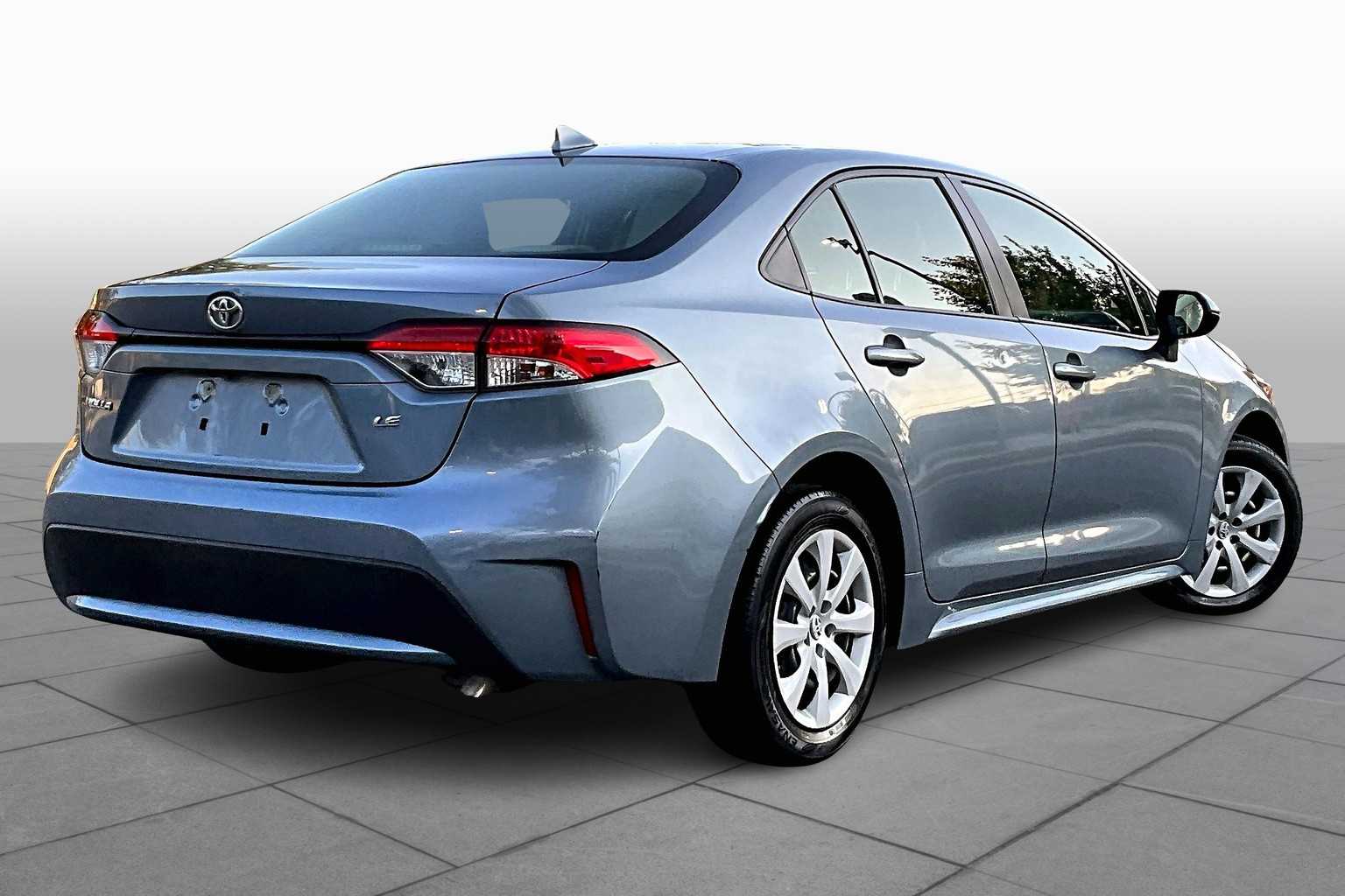 2021 Toyota Corolla LE photo 12