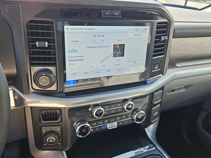 2025 Ford F-150 Lariat photo 16