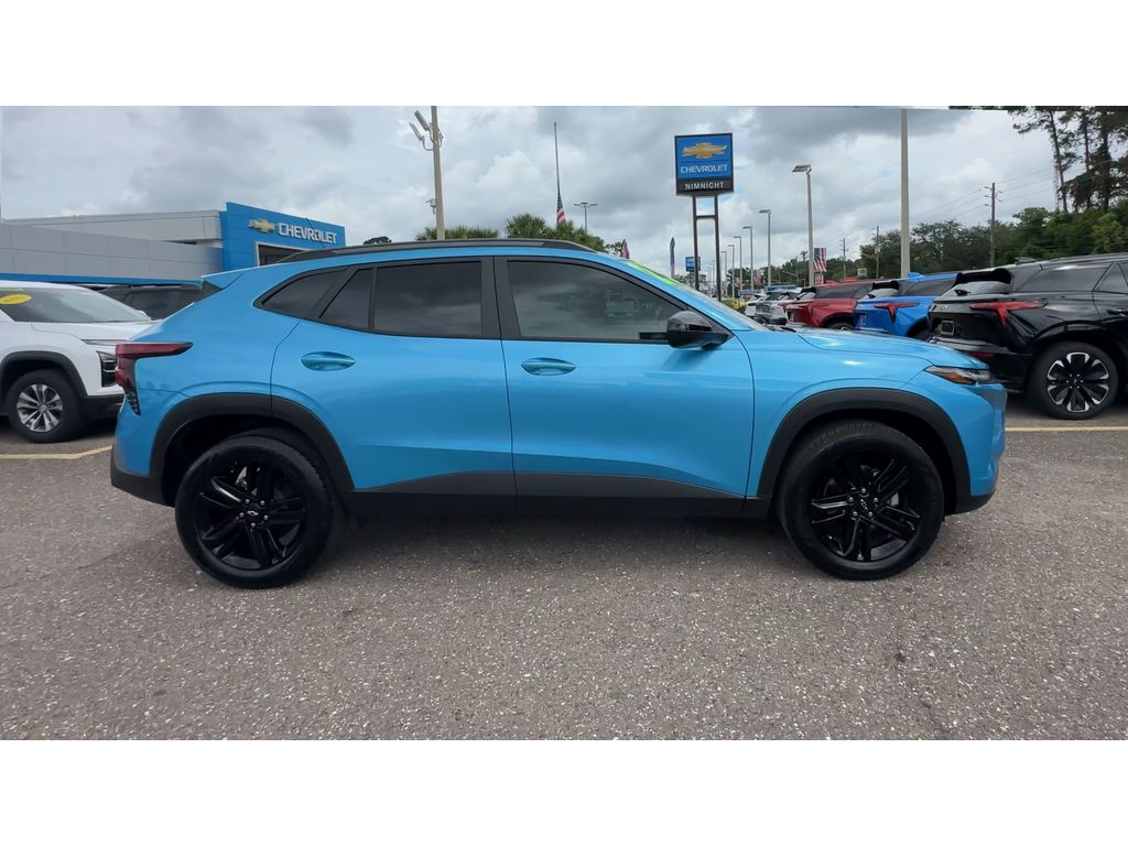 2025 Chevrolet Trax ACTIV photo 8