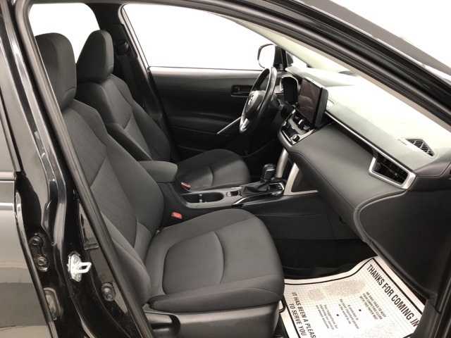 2023 Toyota Corolla Cross LE photo 27