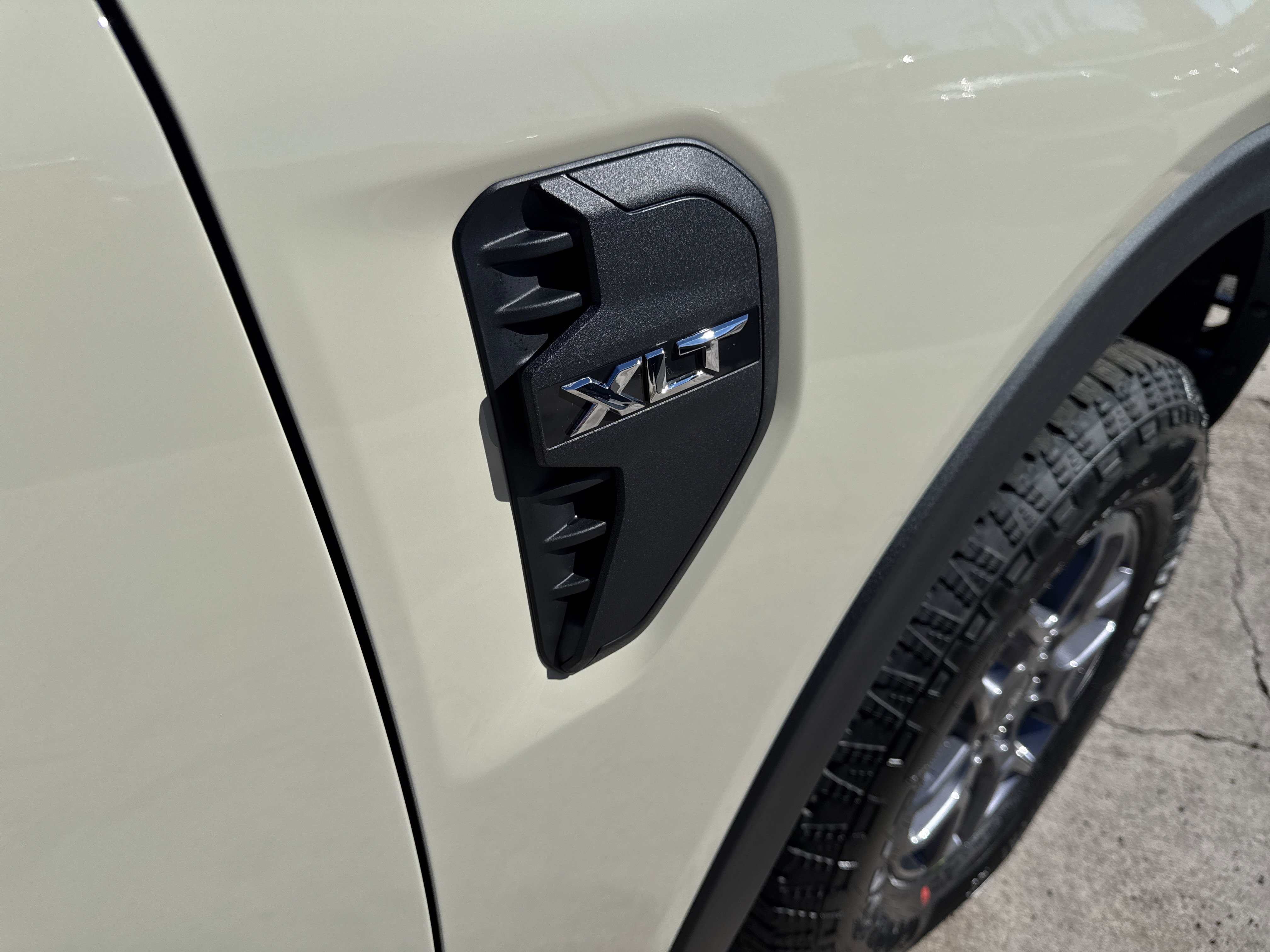 2025 Ford Ranger XLT photo 2