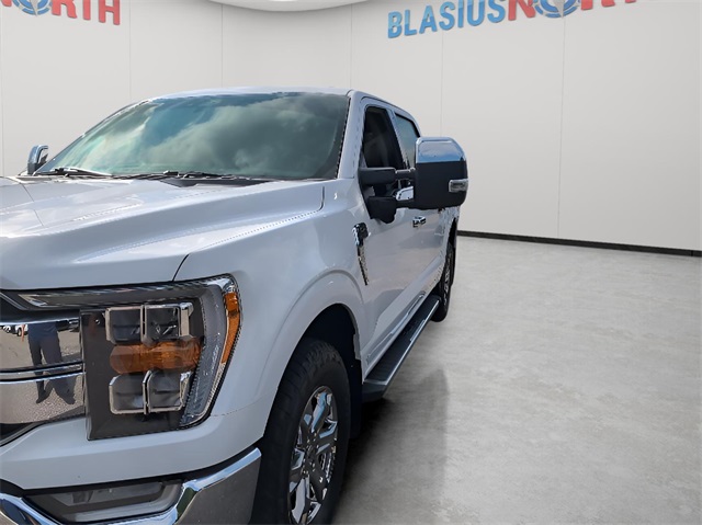 2022 Ford F-150 Lariat photo 2