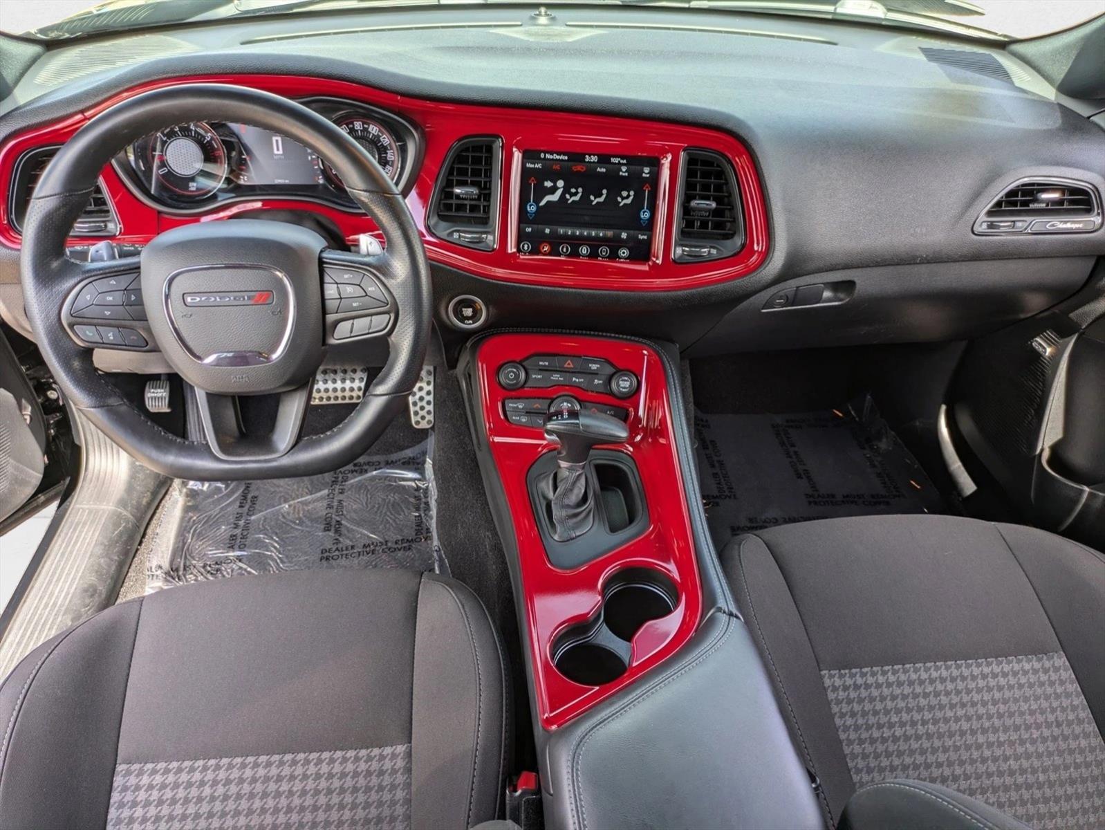 2022 Dodge Challenger R/T photo 17
