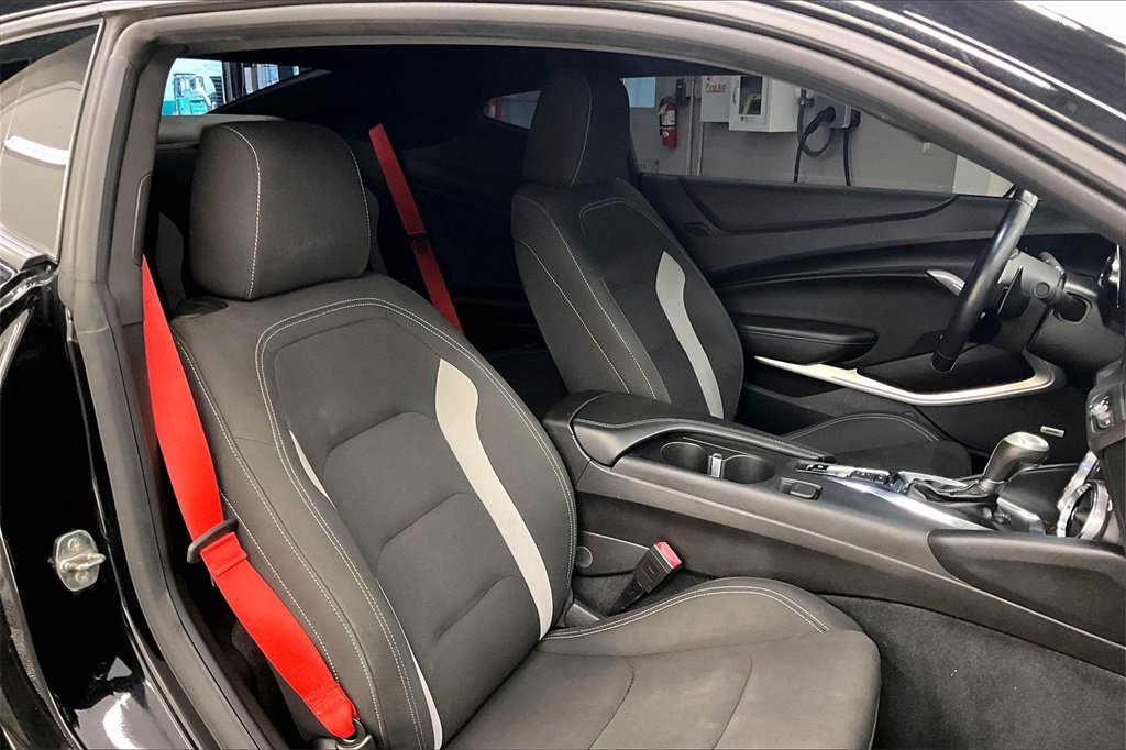 2023 Chevrolet Camaro LT1 photo 6