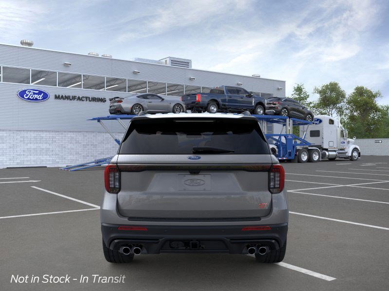 2025 Ford Explorer ST photo 3