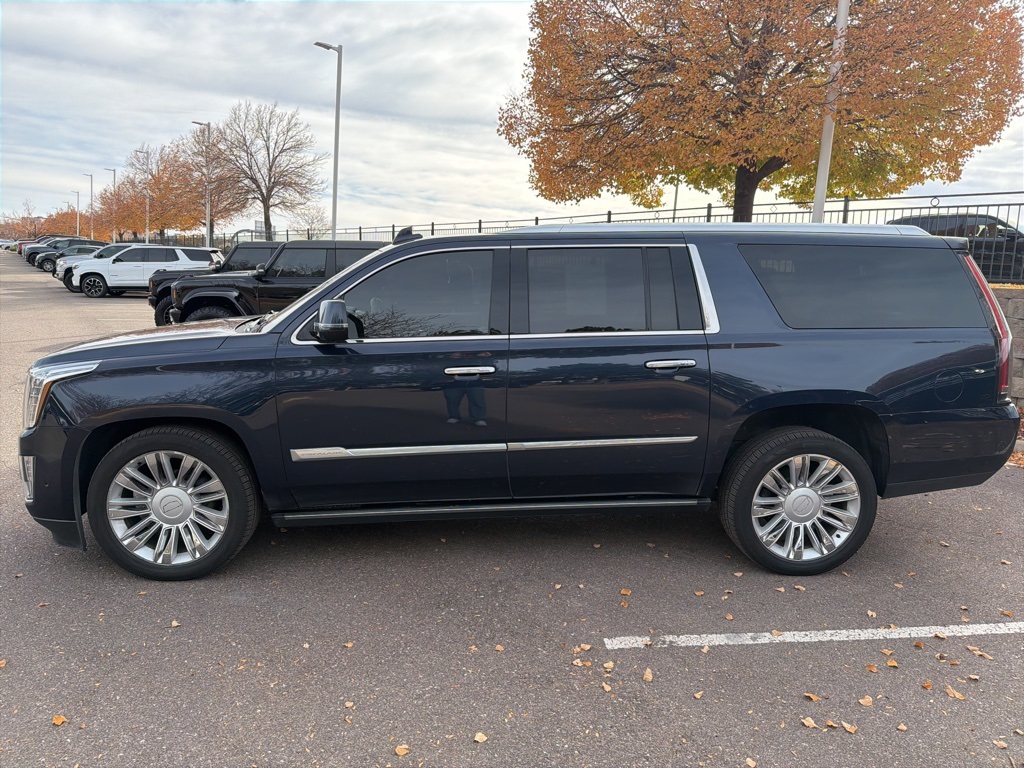 2018 Cadillac Escalade ESV Platinum photo 2