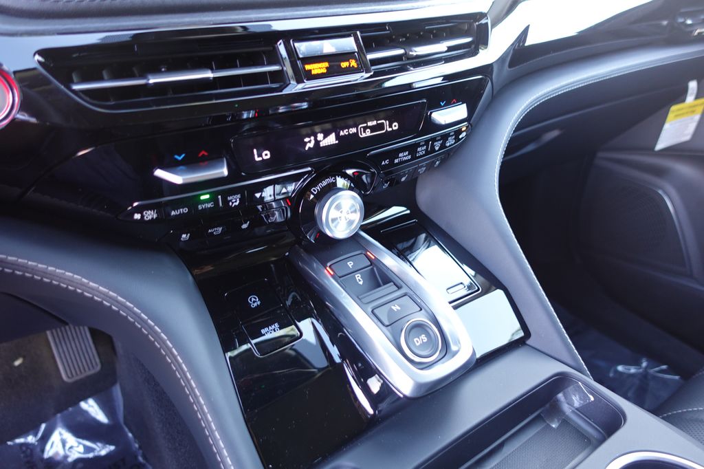 2026 Acura MDX SH-AWD Advance photo 18