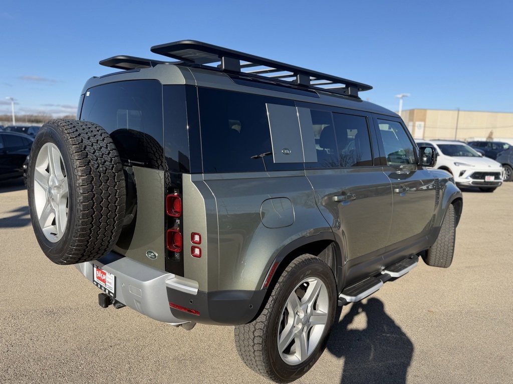 2023 LAND ROVER DEFENDER - Image 1