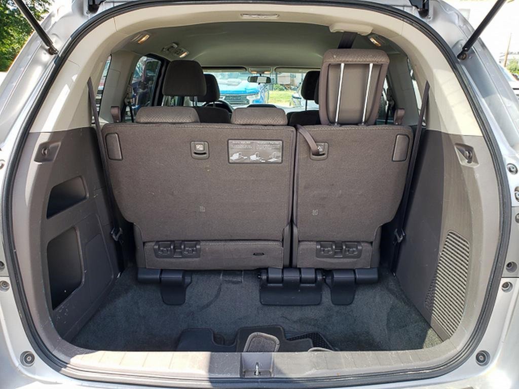 2016 Honda Odyssey LX photo 24