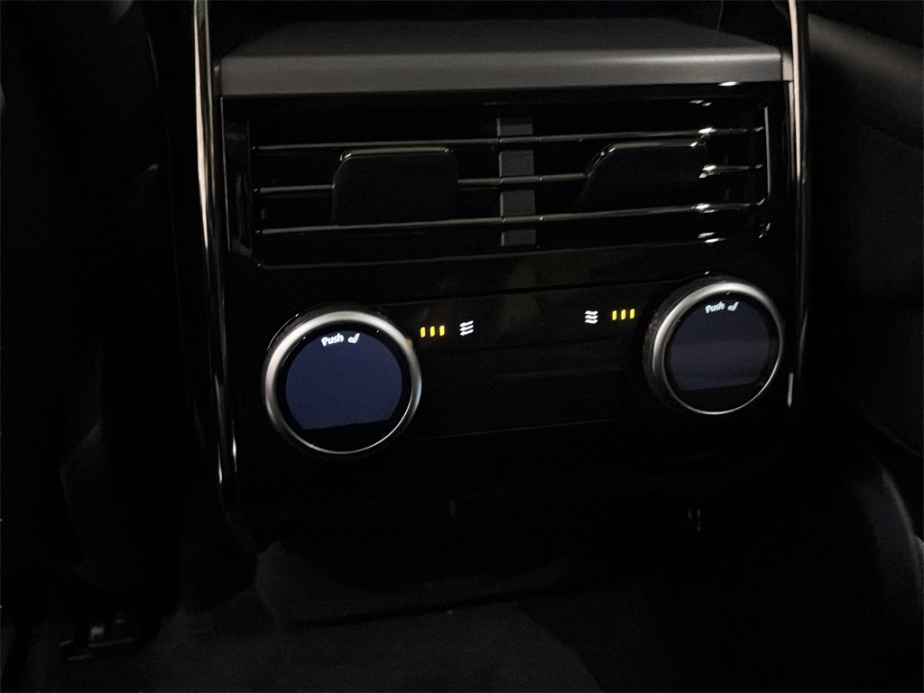 2025 Land Rover Range Rover Sport SE photo 12