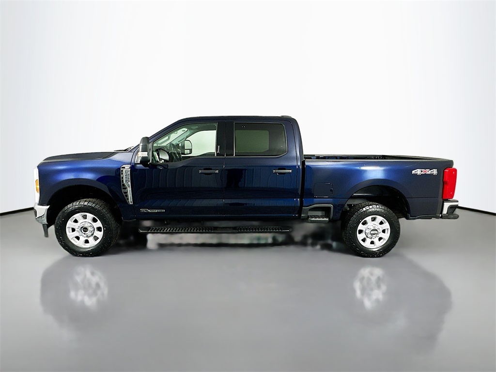 2024 Ford F-250 XLT photo 4