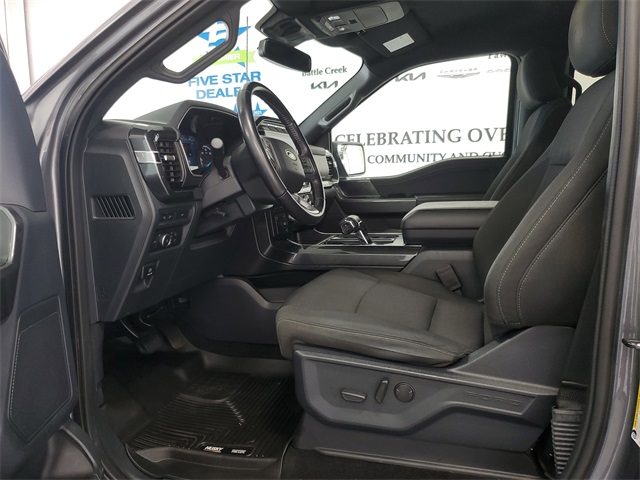 2022 Ford F-150 XLT photo 7