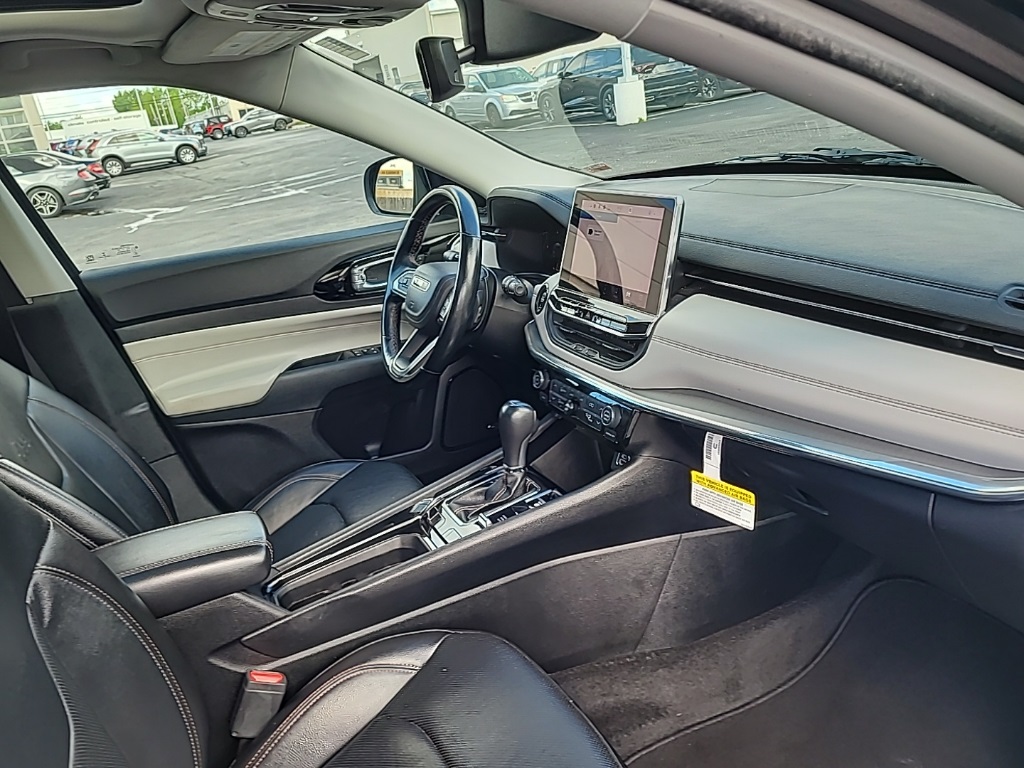 Used 2022 Granite Crystal Metallic Clearcoat Jeep Limited image 16