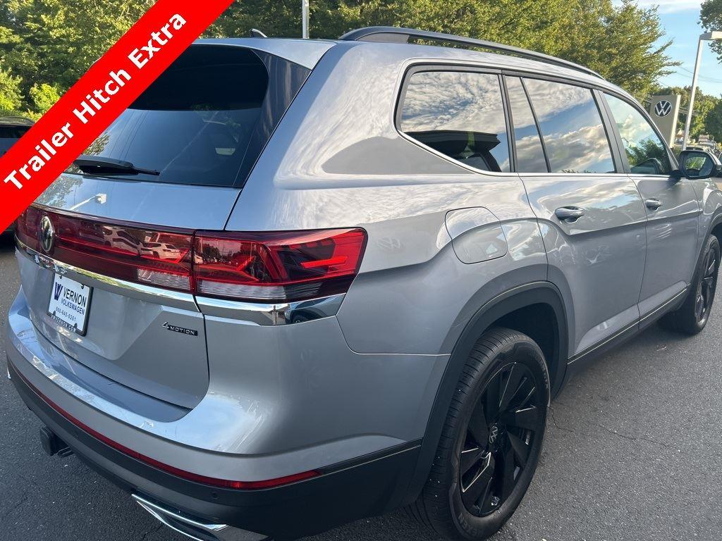 2024 Volkswagen Atlas SE Technology photo 2