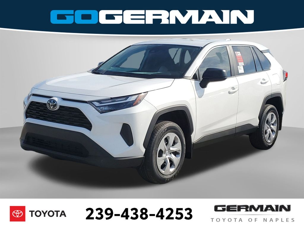 2025 Toyota RAV4 LE's photo