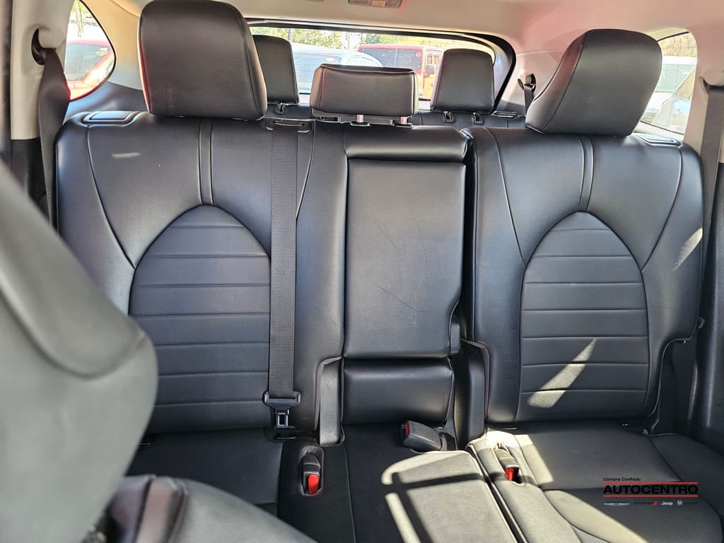 2022 Toyota Highlander XLE photo 3