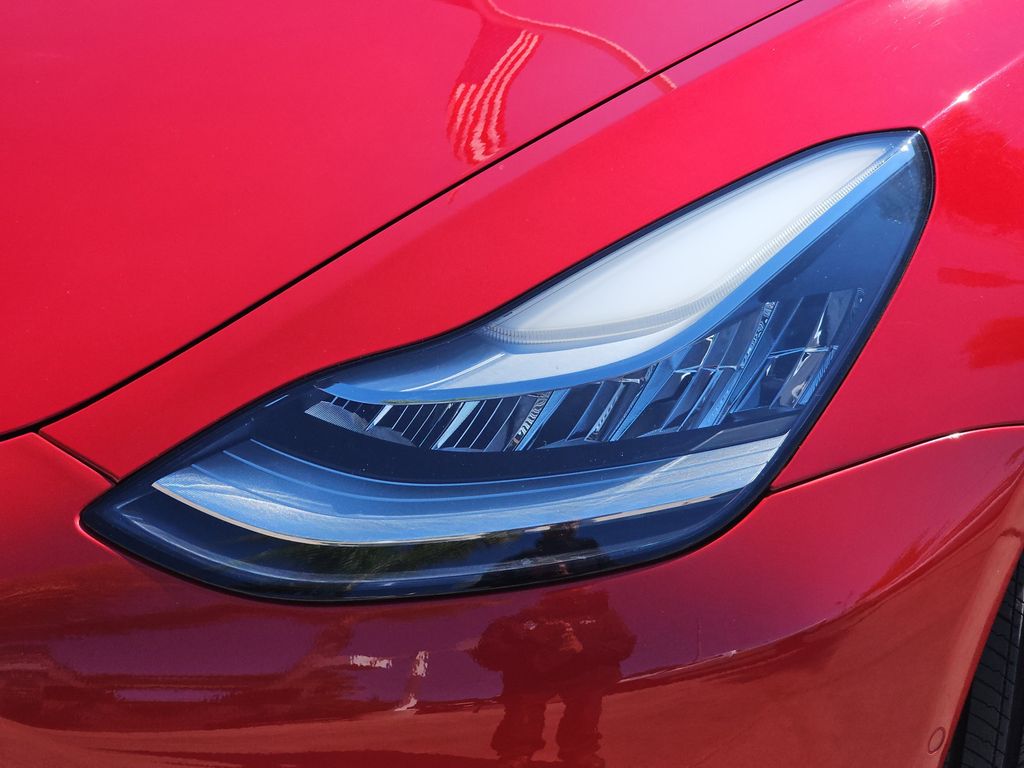 2018 Tesla Model 3 Long Range photo 25